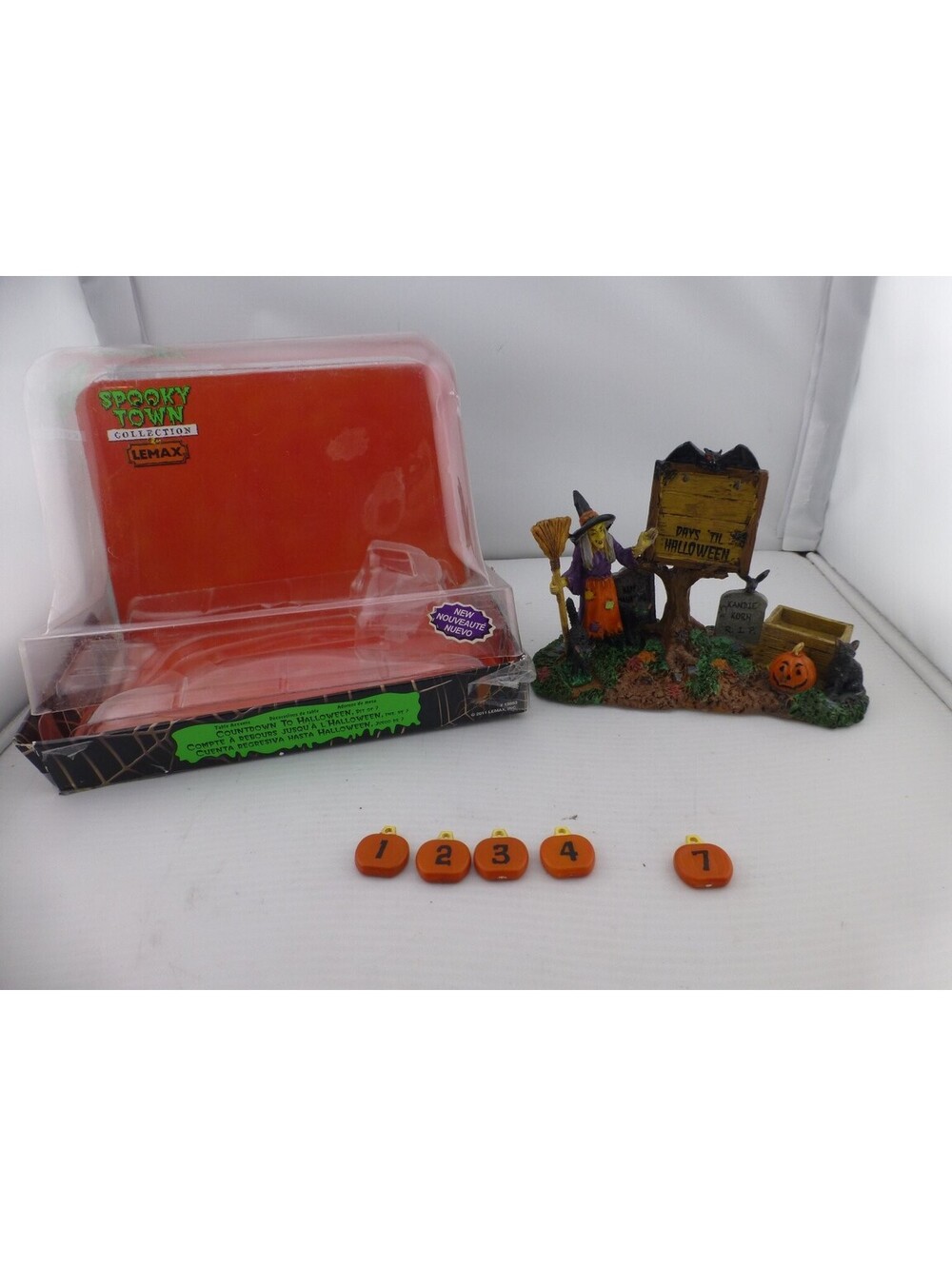 Lemax Spooky Town Collection Countdown to Halloween Witch Figurine +++READ+++ I2